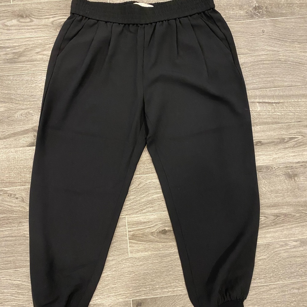 Joíe parachute pants